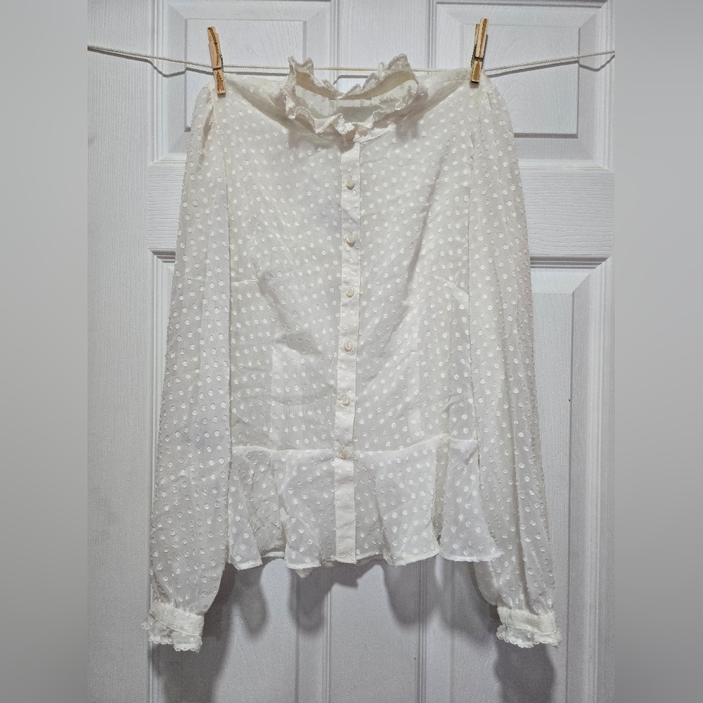 Creamed Laced Pleated Collar Button Up Long Sleeve Shirt/ S